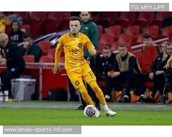 阿贾克斯冬窗目标哈特曼与伯恩利首次接触已展开谈判